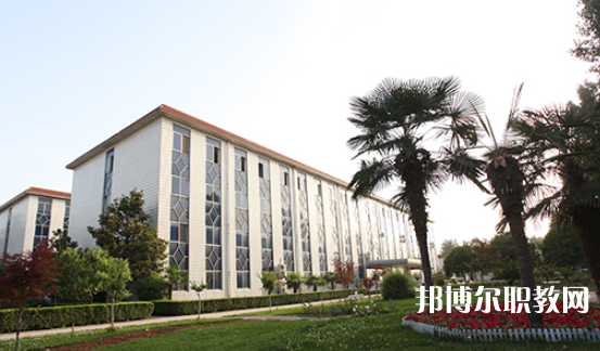2023西安齊力鐵路技工學(xué)校招生計(jì)劃 招生人數(shù)是多少(附要求、條件、對象)