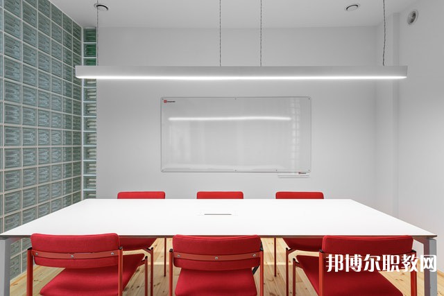 廣州潛水學(xué)校有哪些招生專(zhuān)業(yè)（2023年）