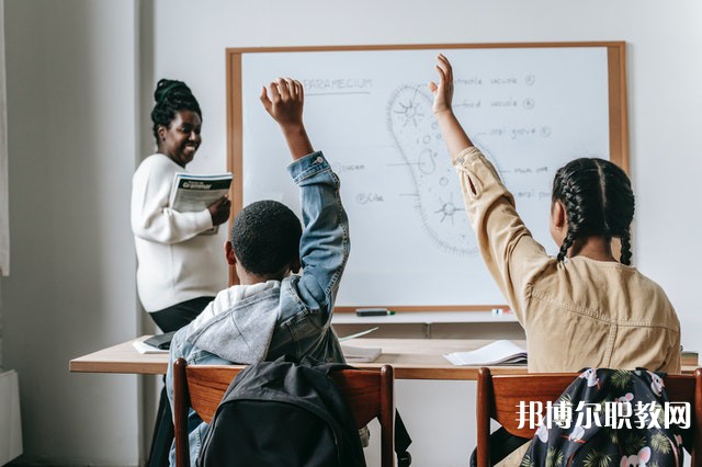 湖北潛江衛(wèi)生學(xué)校有哪些招生專業(yè)(2023年) 湖北潛江衛(wèi)生學(xué)校有哪些招生專業(yè)(2023年)