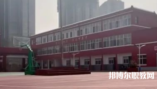 邢臺市瀚東職業(yè)技術中專學校地址，乘車路線