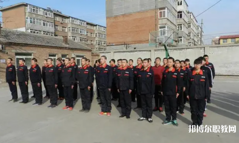 張家口靚典中等職業(yè)學校地址，乘車路線