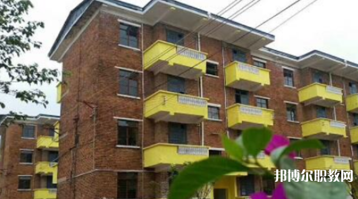 黔南民族衛(wèi)生學校怎么樣、好不好