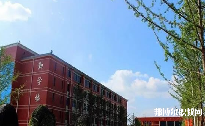 2023福泉市中等職業(yè)學(xué)校多少錢(qián) 福泉市中等職業(yè)學(xué)校各專(zhuān)業(yè)學(xué)費(fèi)收費(fèi)標(biāo)準(zhǔn)