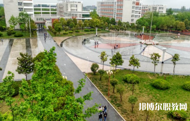 許昌市建安區(qū)職業(yè)中等專業(yè)學(xué)校怎么樣、好不好