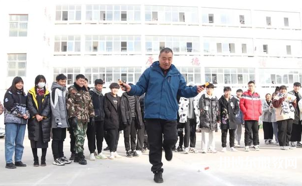 臨潁縣職業(yè)教育中心地址，乘車路線