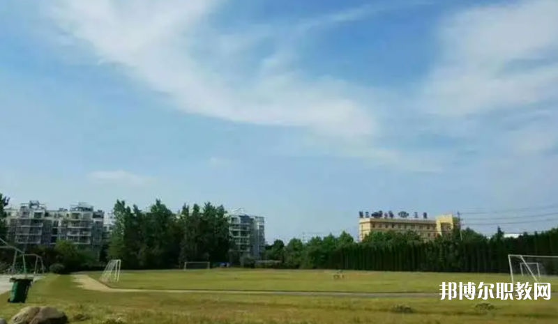 盧氏工業(yè)中等專業(yè)學(xué)校怎么樣、好不好