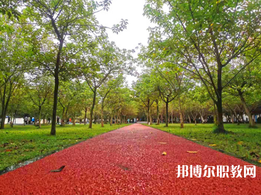 四川國盛技工學(xué)校網(wǎng)站網(wǎng)址主頁