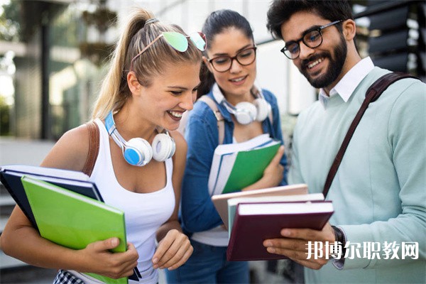 河南哪里的中職學(xué)校能讀紡織藝術(shù)設(shè)計(jì)專業(yè) 河南哪里的中職學(xué)校能讀紡織藝術(shù)設(shè)計(jì)專業(yè)