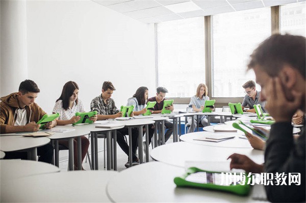 江蘇新聞出版學(xué)校2023年招生錄取分?jǐn)?shù)線(xiàn)(2024參考)