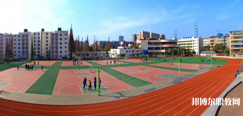 四川2024年上中專(zhuān)學(xué)校一年要多少錢(qián)