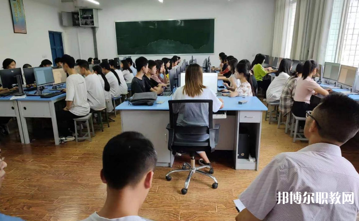 四川2024年初中畢業(yè)上中專學校