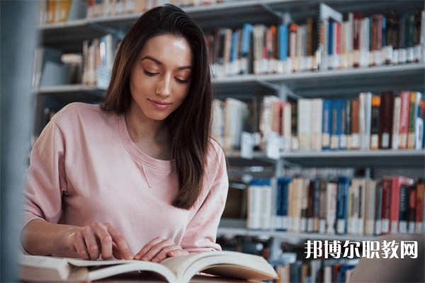 湖南哪里的中專學校能讀金融事務專業(yè)專業(yè) 湖南哪里的中專學校能讀金融事務專業(yè)專業(yè)