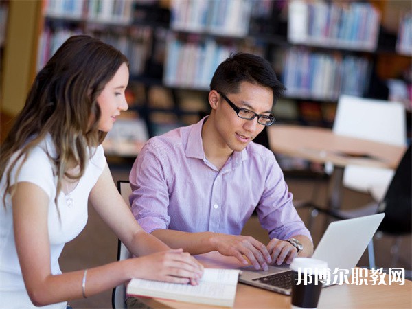 湖南哪里的中職學校能讀游泳專業(yè)