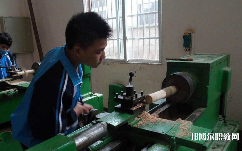 四川2024年沒初中畢業(yè)能讀中專學校