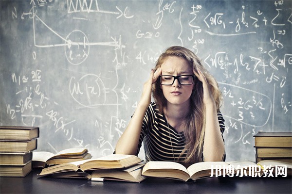 廣東哪里的中專學(xué)校能讀旅游英語專業(yè) 廣東哪里的中專學(xué)校能讀旅游英語專業(yè)