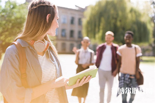 廣東哪里的職業(yè)學(xué)校能讀旅游藝術(shù)專業(yè) 廣東哪里的職業(yè)學(xué)校能讀旅游藝術(shù)專業(yè)
