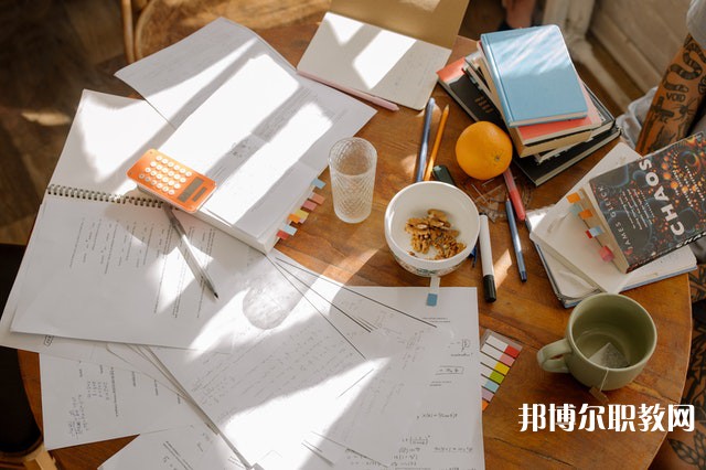 廣東哪里的技工學(xué)校能讀模具制造與數(shù)控加工專業(yè) 廣東哪里的技工學(xué)校能讀模具制造與數(shù)控加工專業(yè)