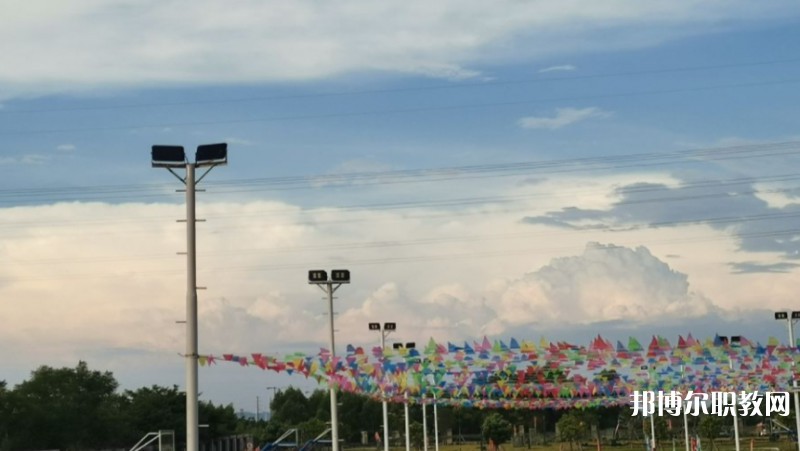 柳州市機(jī)械電子工業(yè)職業(yè)技術(shù)學(xué)校網(wǎng)站網(wǎng)址主頁(yè)