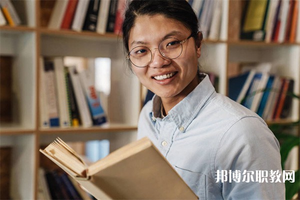 四川哪里的職業(yè)中學(xué)能讀建筑裝飾專業(yè) 四川哪里的職業(yè)中學(xué)能讀建筑裝飾專業(yè)