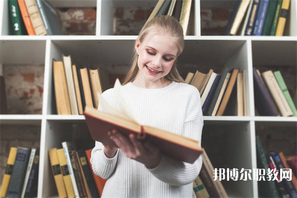 四川哪里的職業(yè)中學(xué)能讀汽車(chē)車(chē)身修復(fù)專(zhuān)業(yè) 四川哪里的職業(yè)中學(xué)能讀汽車(chē)車(chē)身修復(fù)專(zhuān)業(yè)