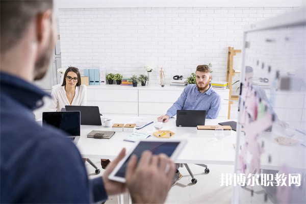 四川哪里的職業(yè)中學能讀汽車整車與配件營銷專業(yè) 四川哪里的職業(yè)中學能讀汽車整車與配件營銷專業(yè)