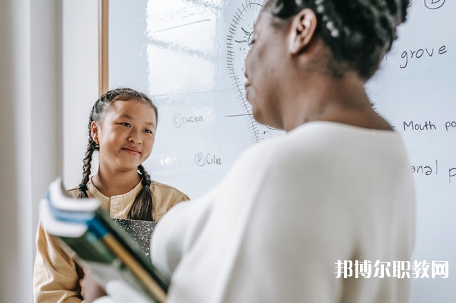 四川哪里的技工學校能讀電子技術專業(yè) 四川哪里的技工學校能讀電子技術專業(yè)