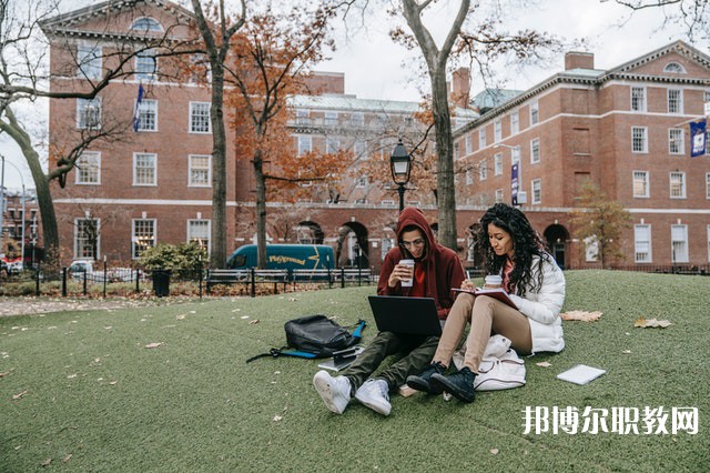 四川哪里的技工學(xué)校能讀中式烹飪專業(yè) 四川哪里的技工學(xué)校能讀中式烹飪專業(yè)