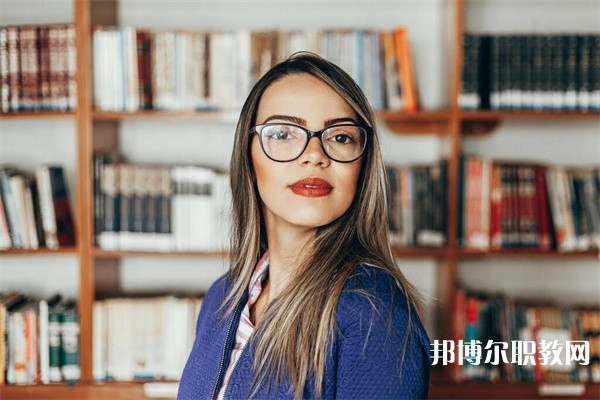 湖南哪里的中職學(xué)校能讀網(wǎng)站建設(shè)與管理專業(yè)