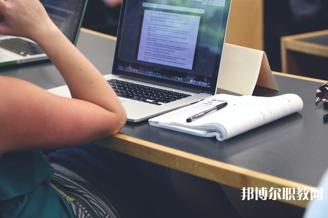 貴州哪里的中職學校能讀計算機應用技術(shù)與維護專業(yè)