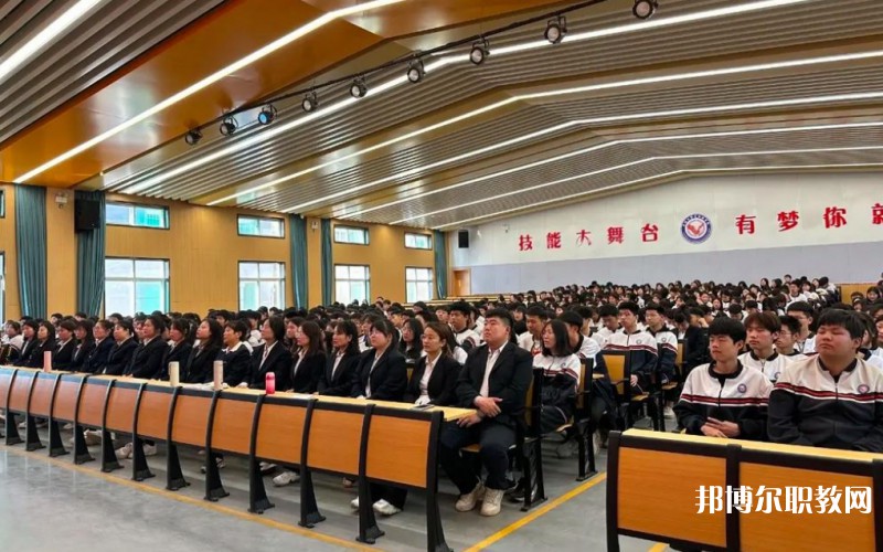 2025運(yùn)城市職業(yè)技能學(xué)校招生計(jì)劃 招生人數(shù)是多少(附要求、條件、對(duì)象)