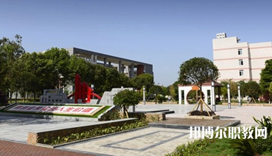 成都2025年哪些大專學(xué)校有鐵路學(xué)校