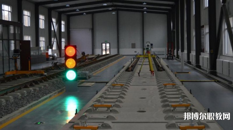 湖北2025年男生上鐵路學(xué)校學(xué)什么專業(yè)好