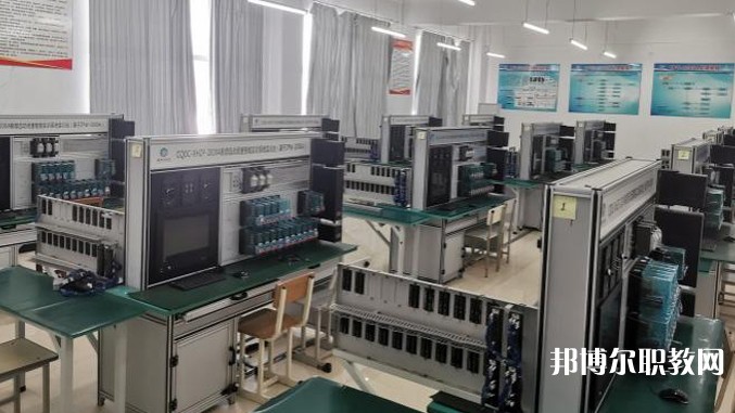 湖北2025年女生讀鐵路學校學什么好