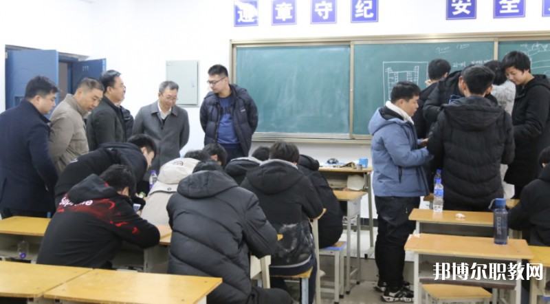 自貢2025年初中生上鐵路學校好嗎