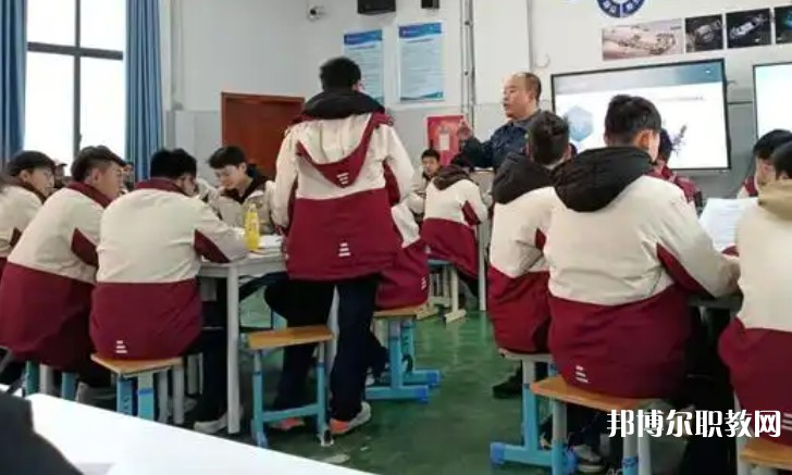 自貢2025年春季招生的鐵路學(xué)校