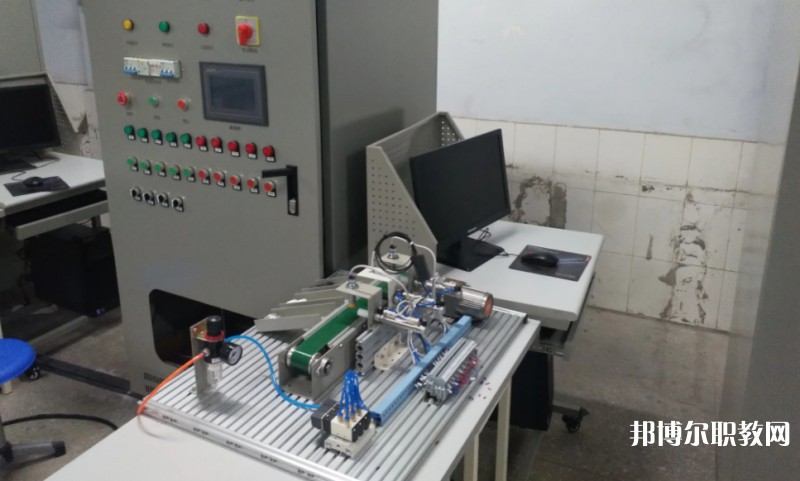 四川2025年讀電工學校學什么有前途